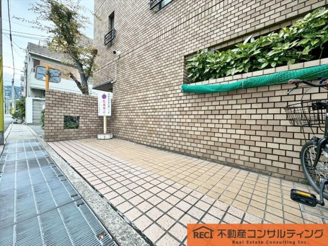 ルネ本山南の駐輪場