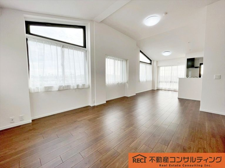 ルネ本山南の内装|調理が快適な広々システムキッチン♪