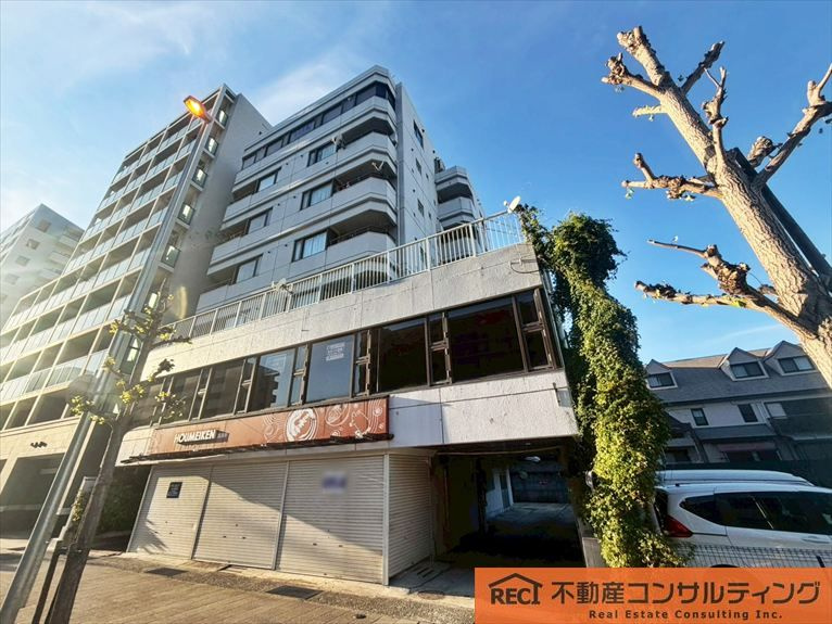 セリーヌ本山の外観