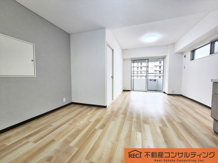 セリーヌ本山の居間・リビング|南向き