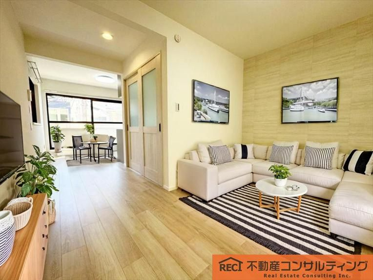 神戸市灘区上河原4丁目　中古戸建の居間・リビング|関西スーパーまで徒歩約9分