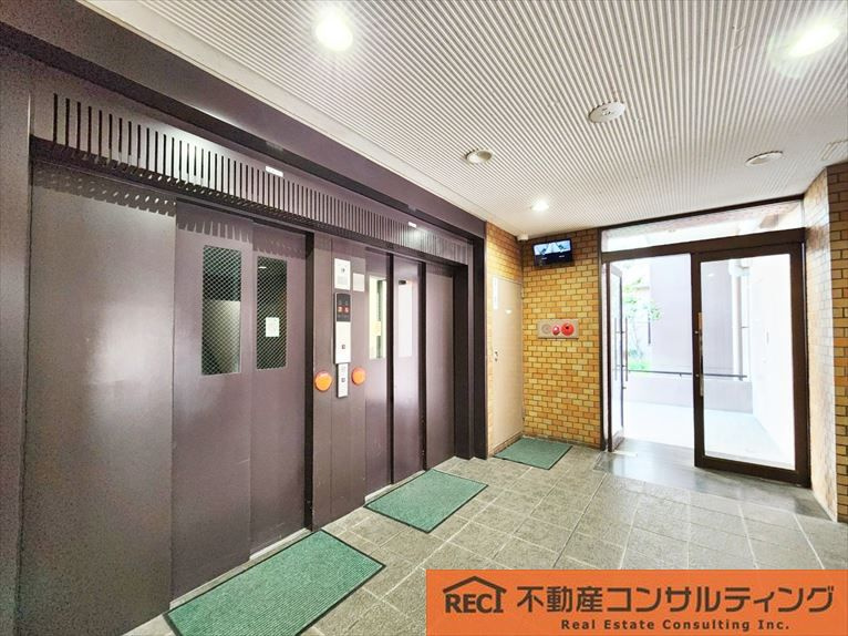 イトーピア武庫川のエントランス