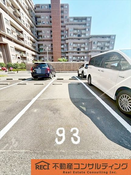 イトーピア武庫川の駐車場