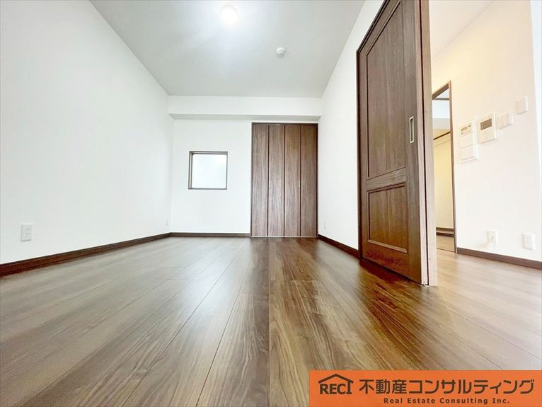 ライオンズマンション甲子園口二見町の洋室