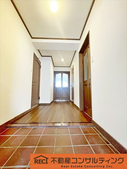 ライオンズマンション甲子園口二見町の玄関