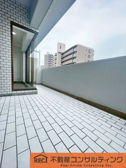 ライオンズマンション甲子園口二見町のバルコニー