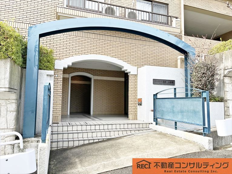 ジークレフ高羽二番館のエントランス