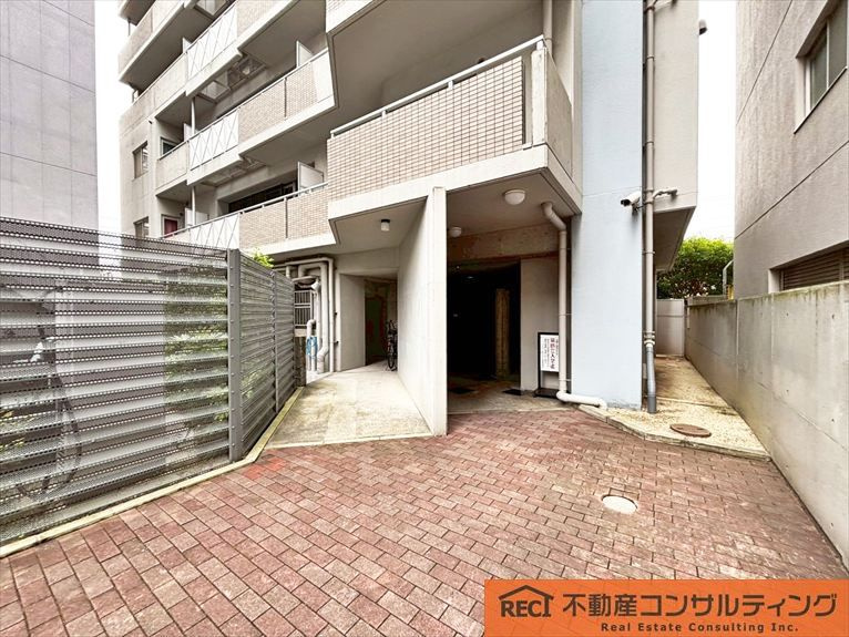 プリオーレ夙川さくら道の外観