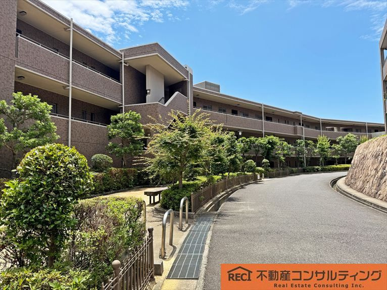 ジークレフ御影山手緑静館の外観