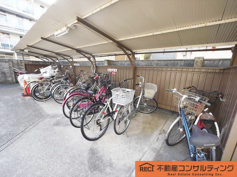 甲子園住宅の駐輪場