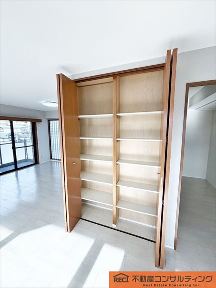 パレ・シェール苦楽園北夙川通りの収納