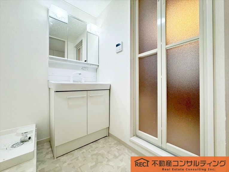 コボリクラスタ西宮北口の独立洗面台