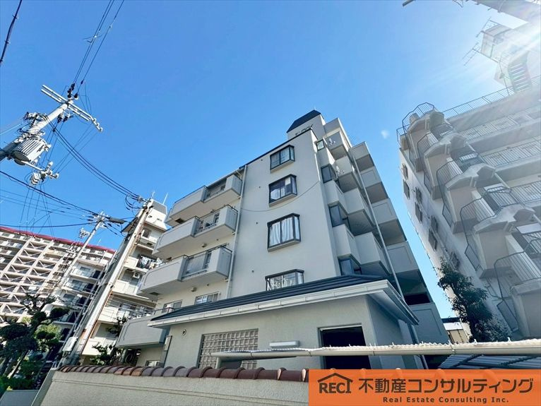 モンラヴィ青木2番館の外観