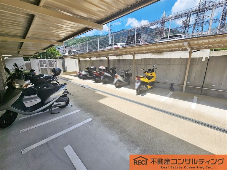 エルグレース・ジオ六甲の駐車場