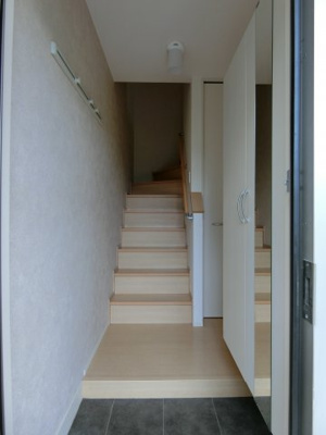 【玄関】 | アロームB棟