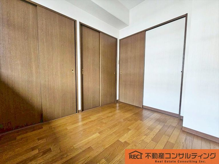 トゥー・ル・モンド本山の洋室