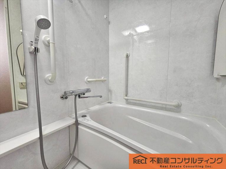 トゥー・ル・モンド本山の浴室