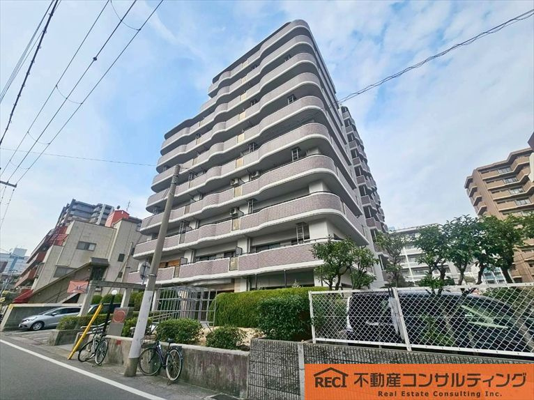 トゥー・ル・モンド本山の外観