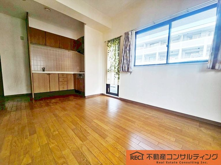 トゥー・ル・モンド本山の居間・リビング