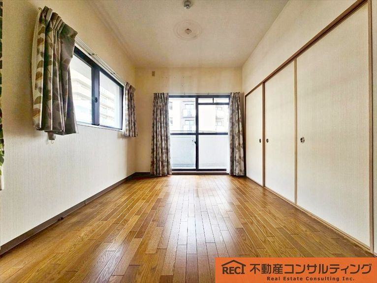 トゥー・ル・モンド本山の洋室