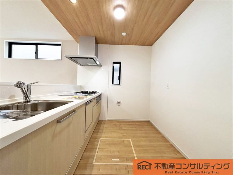 西宮市石在町　新築戸建のキッチン