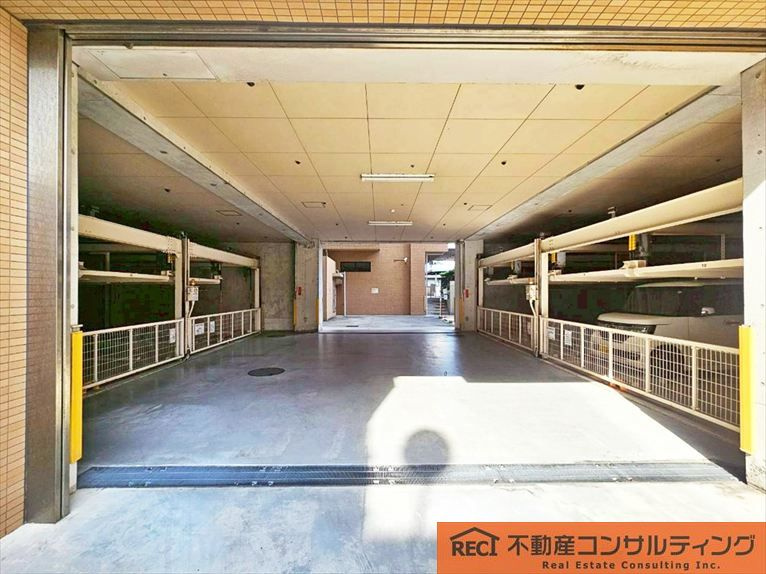グリッター西宮北口のエントランス