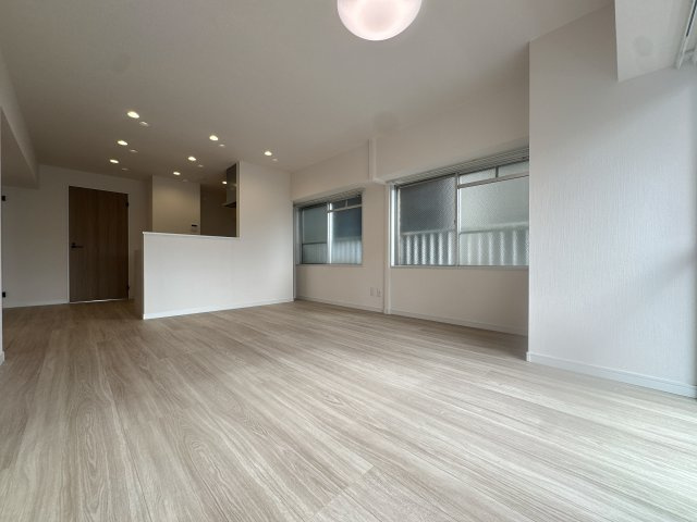 【居間・リビング】 | グランピア高宮☆仲介手数料無料☆