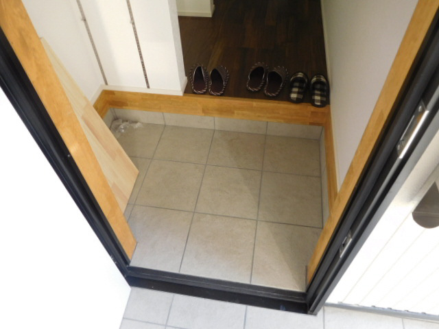 パレシェ－ヌデクールⅢの玄関