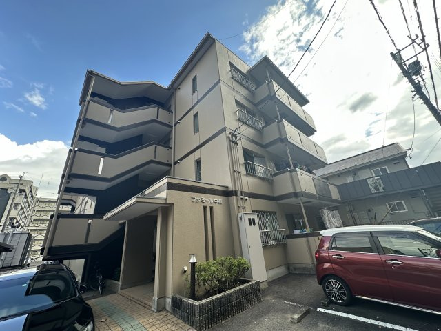 ファミール中根 の外観