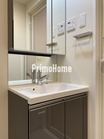 レジディア大手町北の洗面所