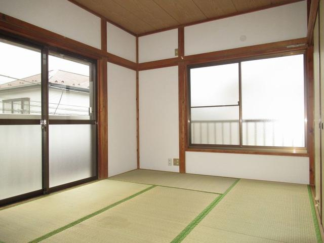 南向き２面採光の和室６帖