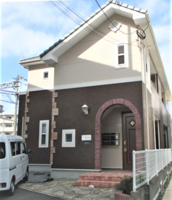 リブレア朝倉街道駅前のエントランス|別号数タイプ