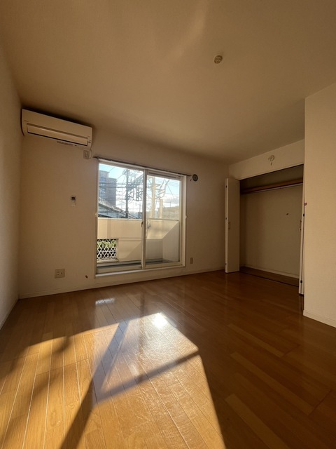 リブレア朝倉街道駅前の居間・リビング|別号数タイプ