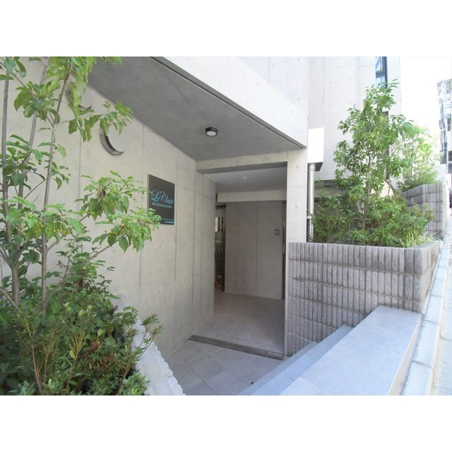 ルクレ目白西坂のエントランス