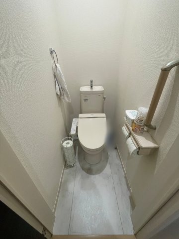 中古戸建・中古住宅　大泉町朝日2丁目　東小学校・北中学校のトイレ|あると便利な複数トイレは1階と2階にあります！