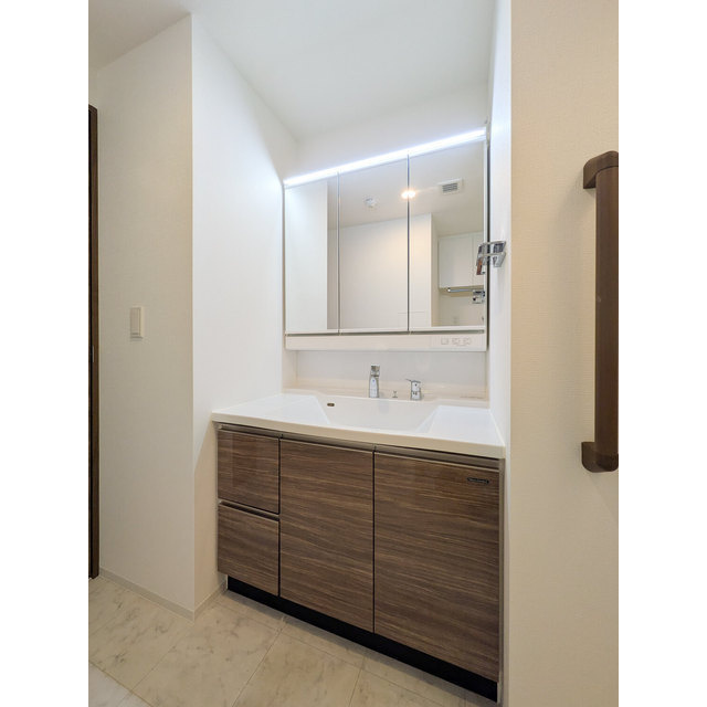 プライムガーデン若木の洗面所