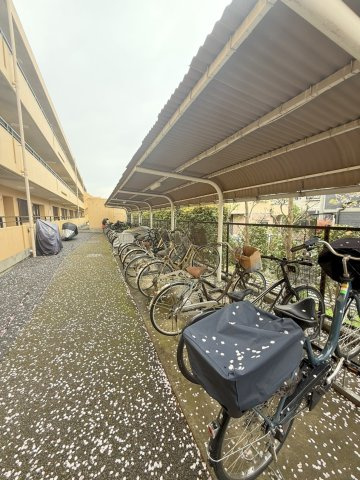 ダイアパレス新柏の駐輪場|共用部・駐輪場