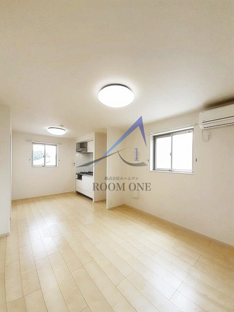 プリマヴェリーナの居間・リビング|洋室のお部屋です。