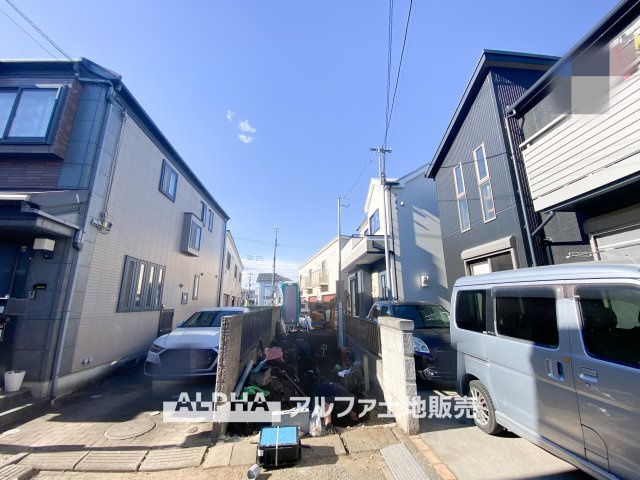 昭島市緑町3丁目　新築戸建の外観|【A place that feels right】◆自然と人が集まる◆
広がりを感じる住空間と、手触りのある落ち着いた雰囲気。
ここで重ねる毎日が、暮らし方そのものを静かに変えていく。