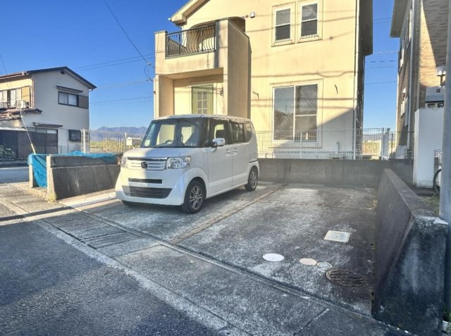 【駐車場】 | 〇●小田原市清水新田 中古戸建●〇 | リフォーム前写真