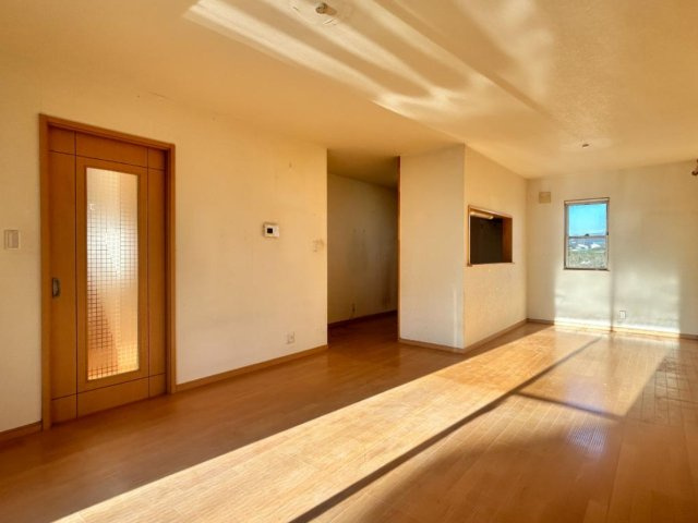 【居間・リビング】 | 〇●小田原市清水新田 中古戸建●〇 | リフォーム前写真