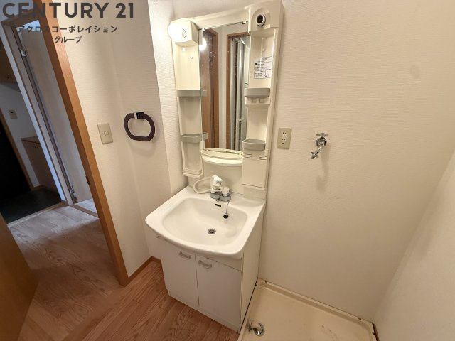 室内に洗濯機置き場があります