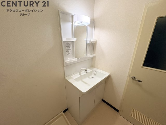 室内に洗濯機置き場があります