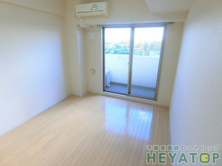 【内装】 | 洋室７.２帖（同仕様写真）