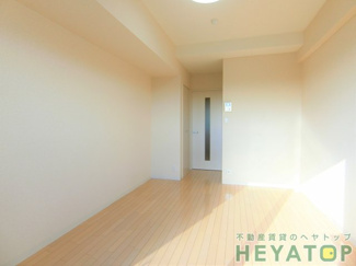 【内装】 | 洋室７.２帖（同仕様写真）