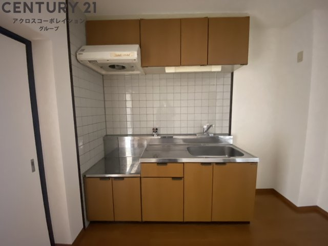 収納スペース豊富なキッチンです。