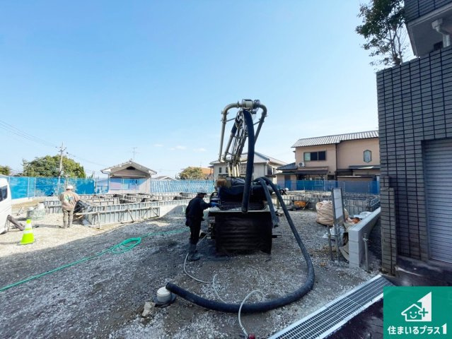 高槻市大和　新築一戸建ての外観|周辺は落ち着いた街並みの住宅地！子育てがしやすい住環境です！まだ未完成ですが、現地でしかわからない事もございます。是非一度ご覧ください。