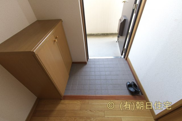 カメリアハイムの玄関