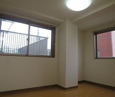 【寝室】 | ペリグリンアパートメント | 落ち着いた色調の寝室です