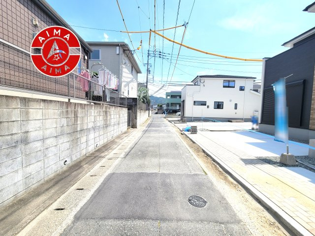 福岡市早良区重留１丁目第5-４棟（2号棟）の前面道路含む現地写真|前面道路です。